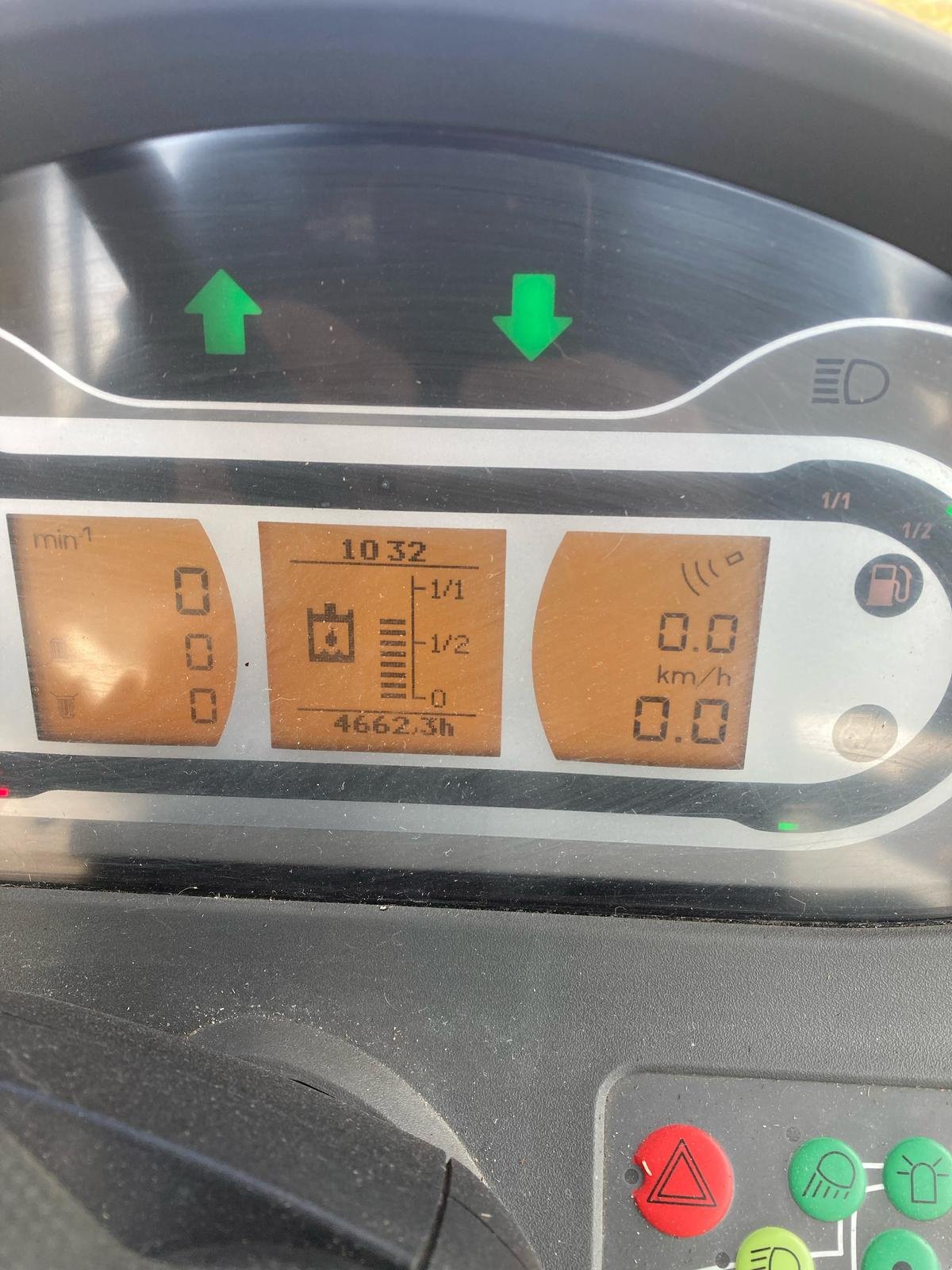 Traktor of the type Fendt 720 Vario S4 Profi+, Gebrauchtmaschine in Untermaßfeld (Picture 5)