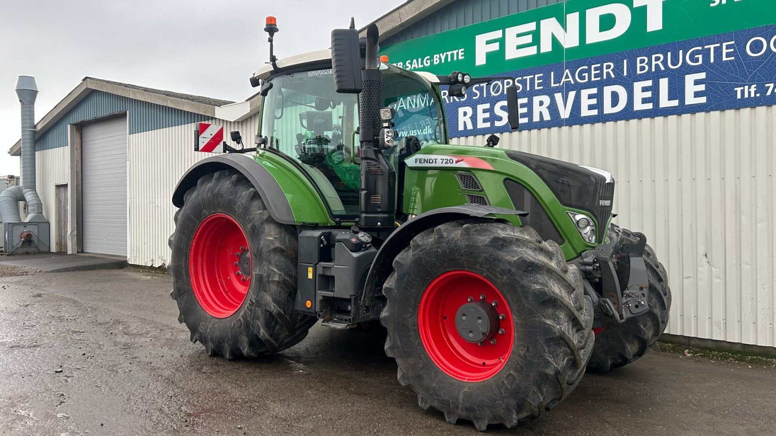 Traktor of the type Fendt 720 Vario S4 Profi Plus, Gebrauchtmaschine in Rødekro (Picture 5)