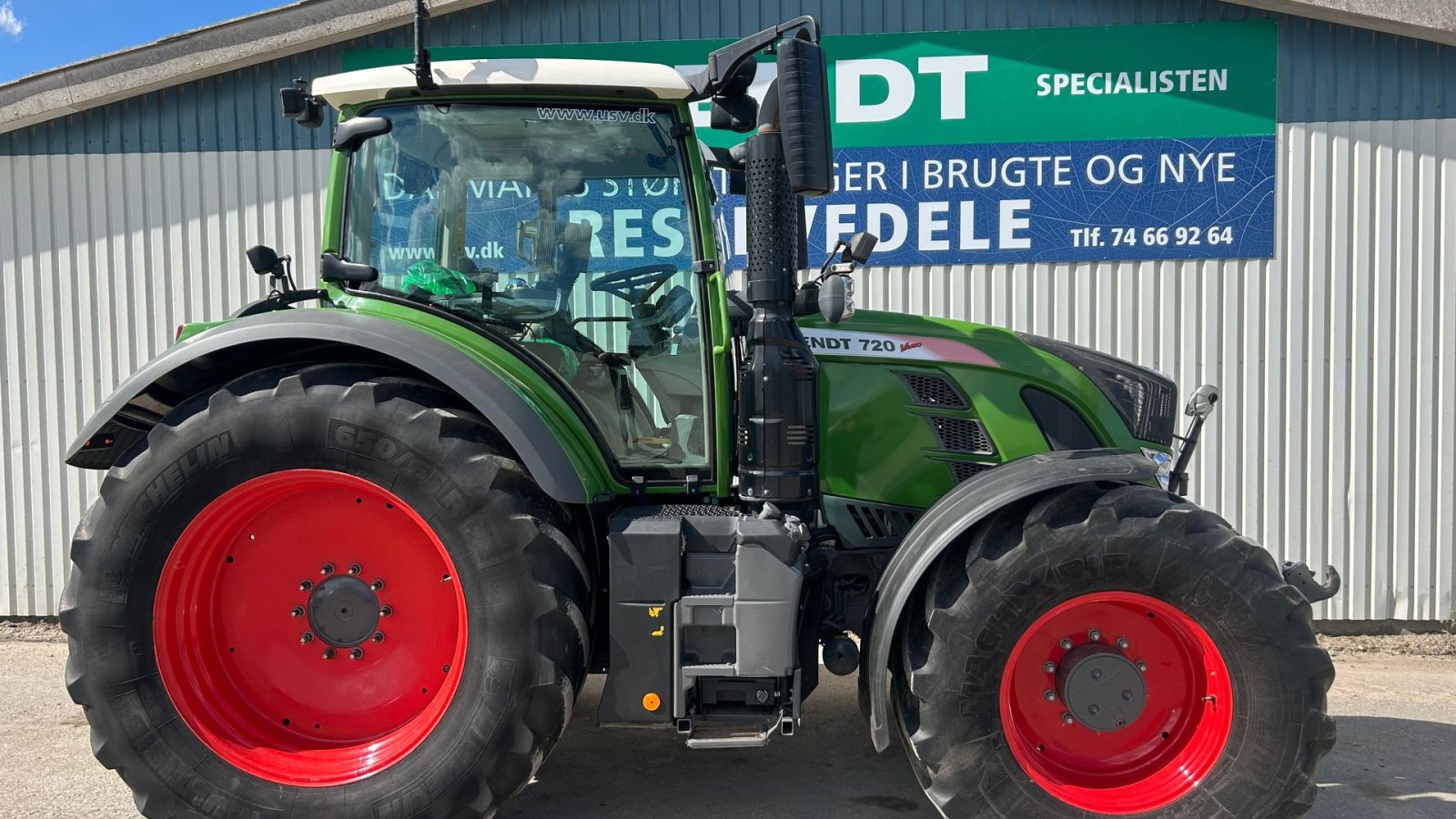 Traktor of the type Fendt 720 Vario S4 Profi Plus, Gebrauchtmaschine in Rødekro (Picture 3)