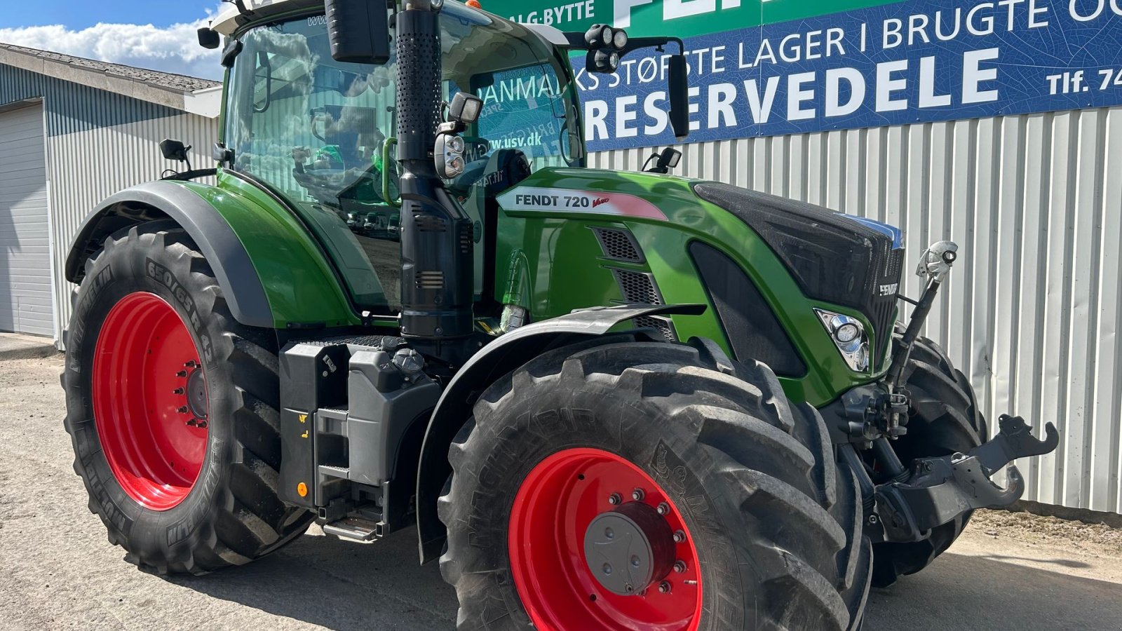 Traktor of the type Fendt 720 Vario S4 Profi Plus, Gebrauchtmaschine in Rødekro (Picture 4)
