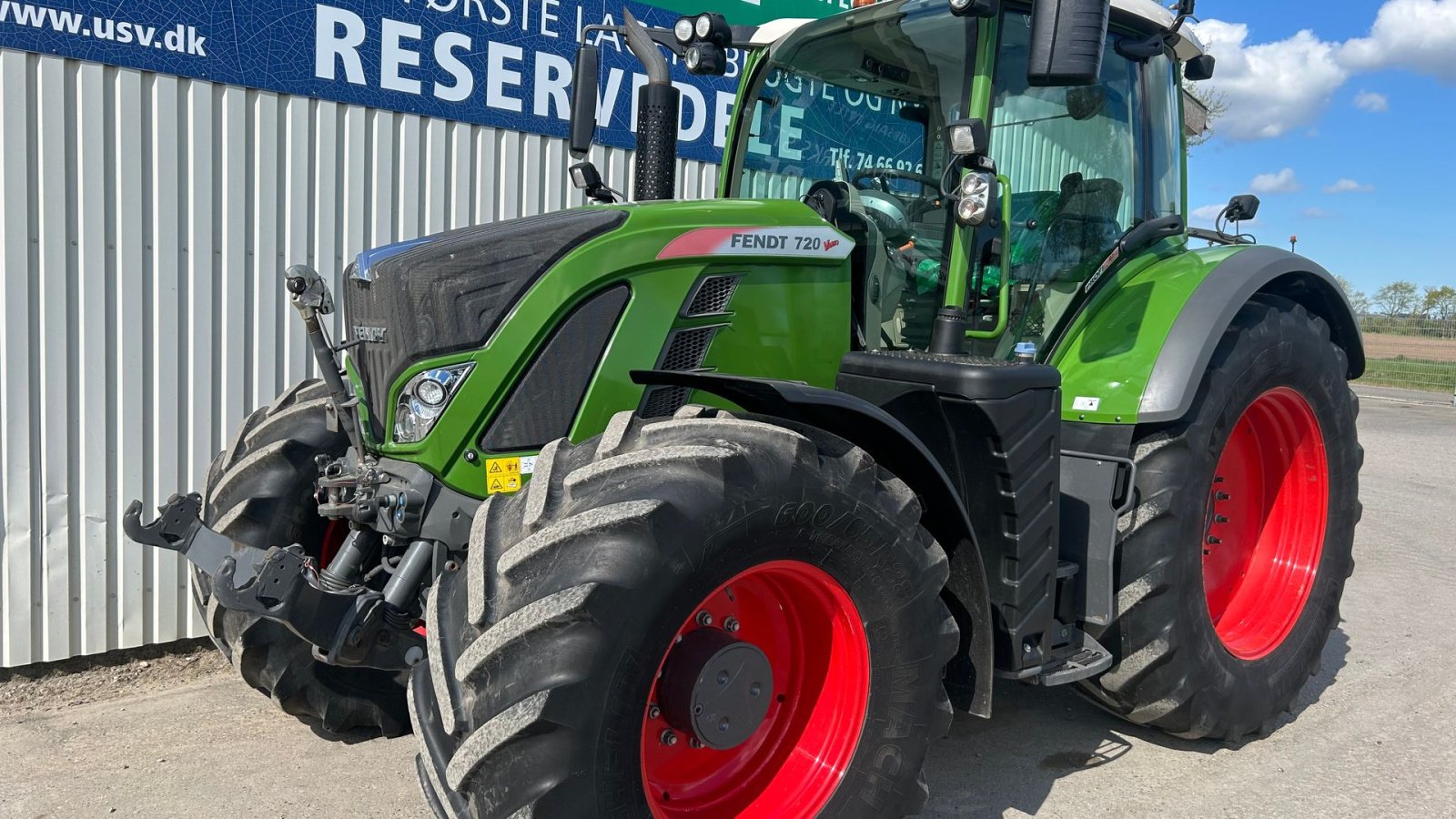 Traktor of the type Fendt 720 Vario S4 Profi Plus, Gebrauchtmaschine in Rødekro (Picture 2)