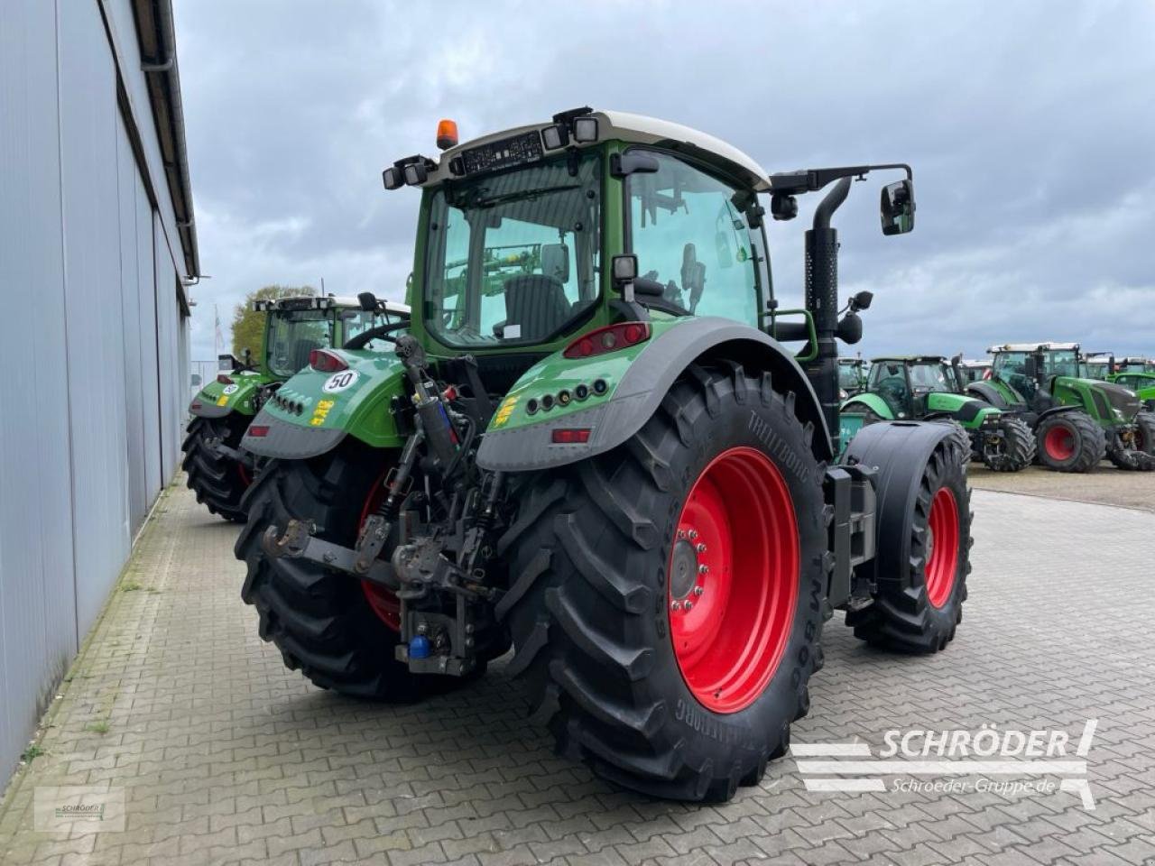 Traktor des Typs Fendt 720 VARIO S4 PROFI PLUS, Gebrauchtmaschine in Wildeshausen (Bild 3)
