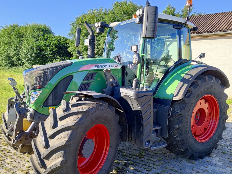 Traktor des Typs Fendt 720 Vario S4 Profi, Gebrauchtmaschine in Langenau (Bild 1)