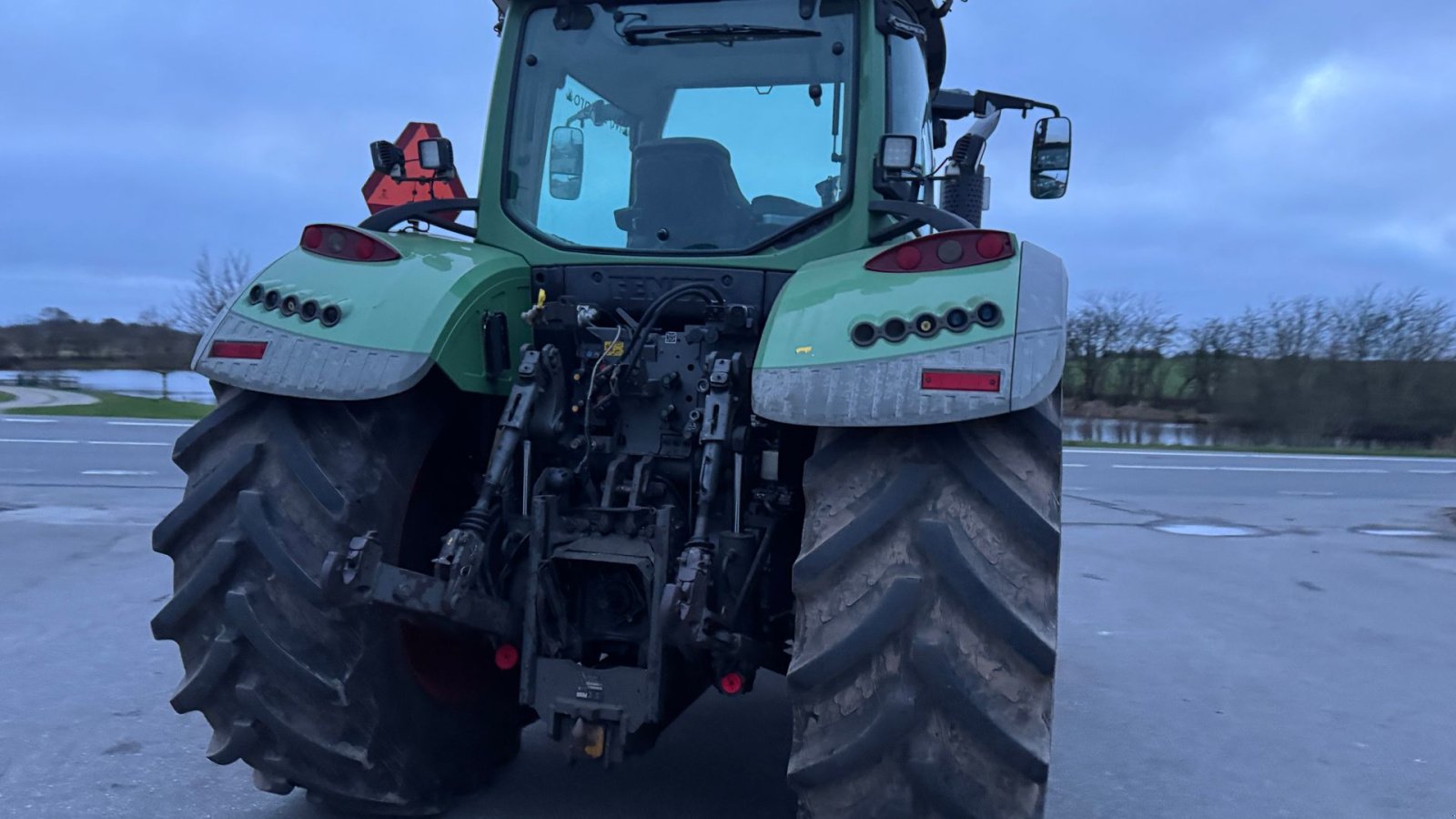 Traktor Türe ait Fendt 720 Vario SCR PROFI MED FULD AFFJEDRING, FRONT PTO OG NÆSTEN NYE DÆK!, Gebrauchtmaschine içinde Nørager (resim 16)
