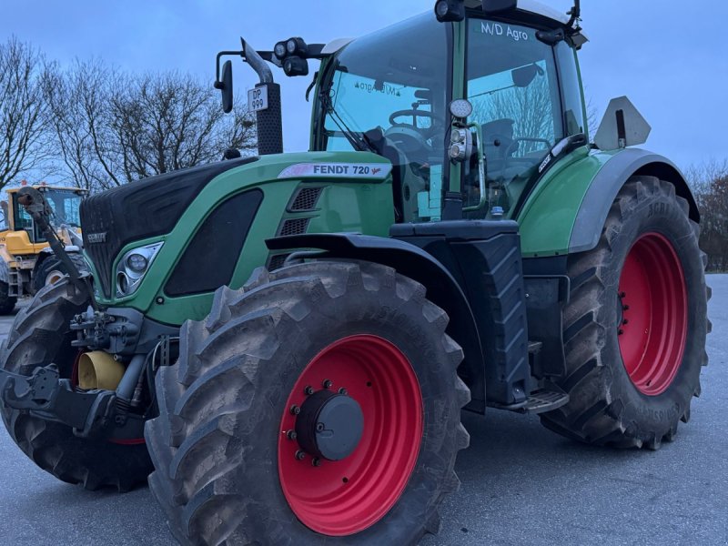 Traktor типа Fendt 720 Vario SCR PROFI MED FULD AFFJEDRING, FRONT PTO OG NÆSTEN NYE DÆK!, Gebrauchtmaschine в Nørager (Фотография 1)