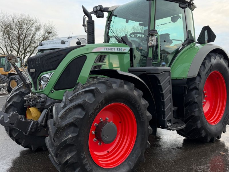 Traktor tip Fendt 720 Vario SCR PROFI MED FULD AFFJEDRING, FRONT PTO OG NÆSTEN NYE DÆK!, Gebrauchtmaschine in Nørager