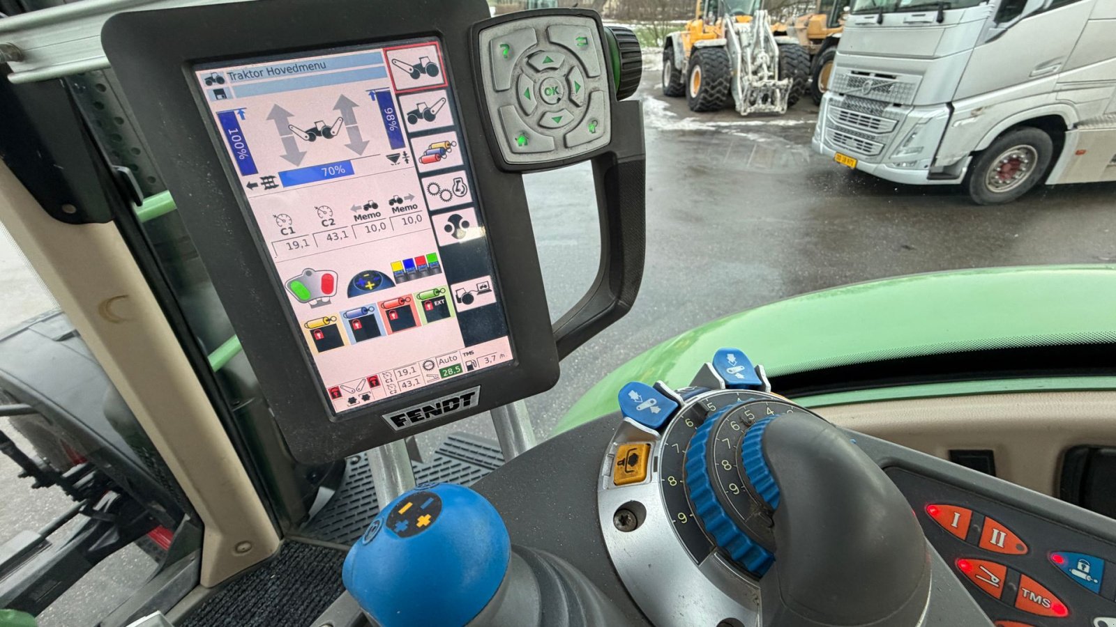 Traktor tip Fendt 720 Vario SCR PROFI MED FULD AFFJEDRING, FRONT PTO OG NÆSTEN NYE DÆK!, Gebrauchtmaschine in Nørager (Poză 19)