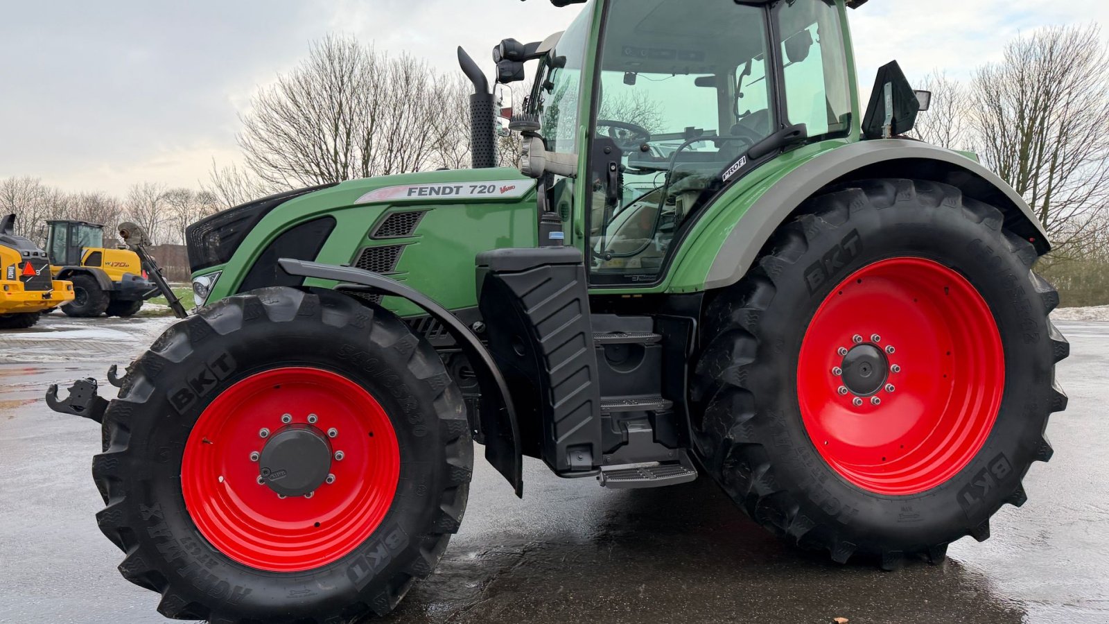 Traktor tip Fendt 720 Vario SCR PROFI MED FULD AFFJEDRING, FRONT PTO OG NÆSTEN NYE DÆK!, Gebrauchtmaschine in Nørager (Poză 3)
