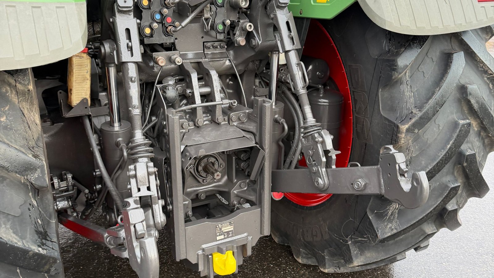 Traktor tip Fendt 720 Vario SCR PROFI MED FULD AFFJEDRING, FRONT PTO OG NÆSTEN NYE DÆK!, Gebrauchtmaschine in Nørager (Poză 15)