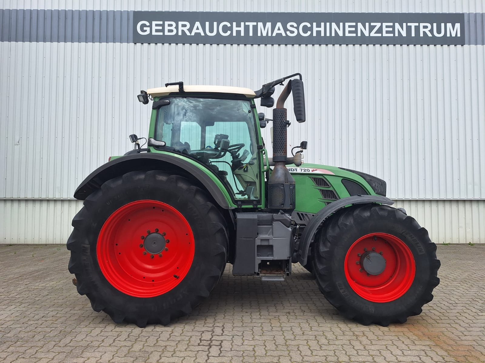Traktor des Typs Fendt 720 Vario SCR Profi, Gebrauchtmaschine in Holle- Grasdorf (Bild 2)