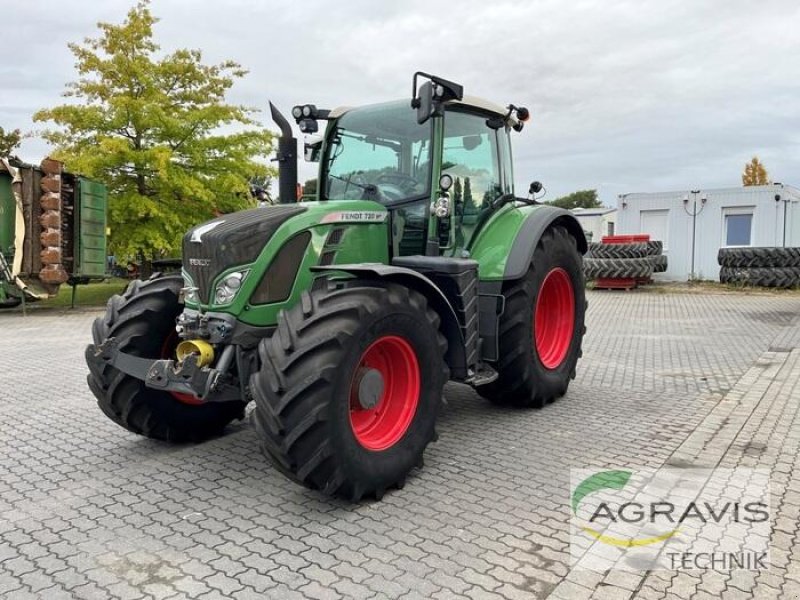 Traktor des Typs Fendt 720 VARIO SCR, Neumaschine in Calbe / Saale (Bild 1)