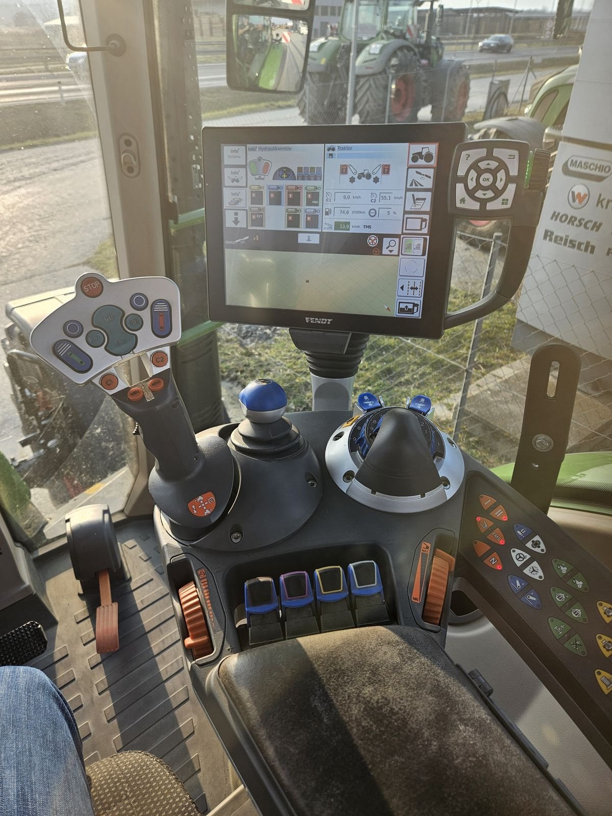 Traktor от тип Fendt 720 Vario, Gebrauchtmaschine в Siget in der Wart (Снимка 10)