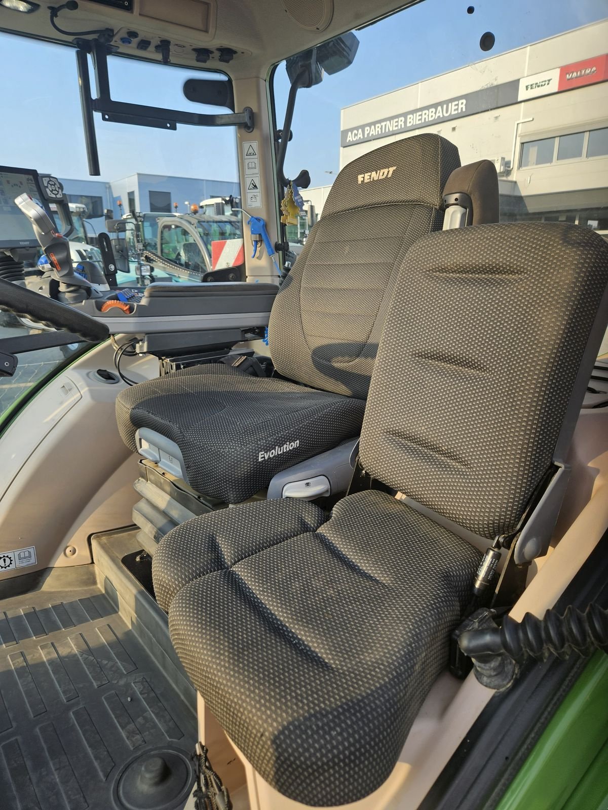 Traktor от тип Fendt 720 Vario, Gebrauchtmaschine в Siget in der Wart (Снимка 9)