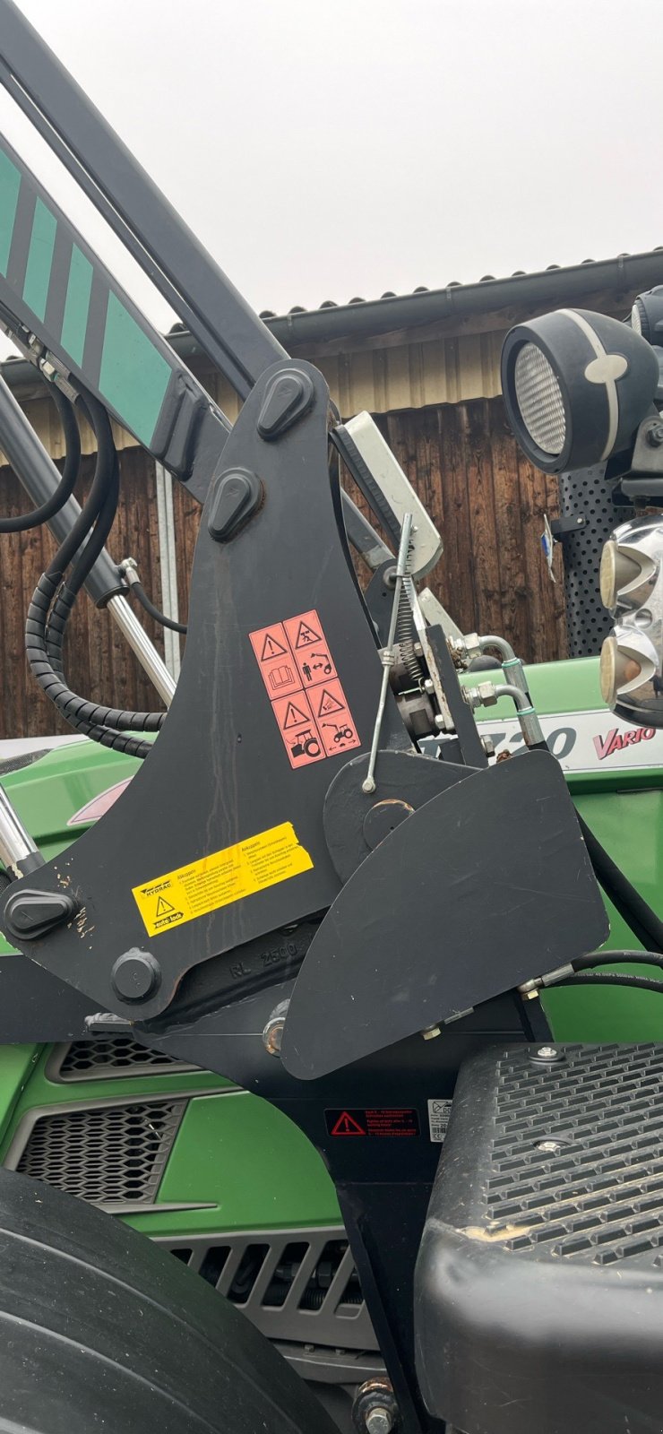 Traktor του τύπου Fendt 720 Vario, Gebrauchtmaschine σε Donaueschingen (Φωτογραφία 16)