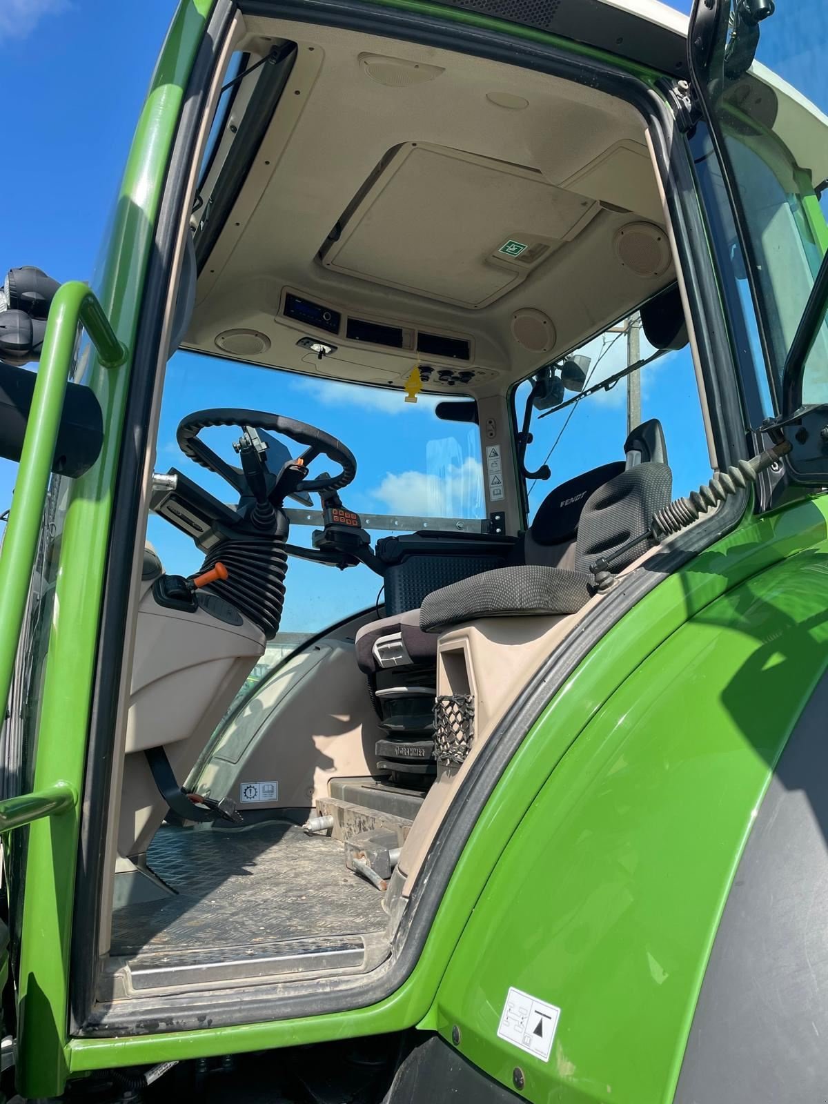 Traktor del tipo Fendt 720, Gebrauchtmaschine In BOSC LE HARD (Immagine 9)