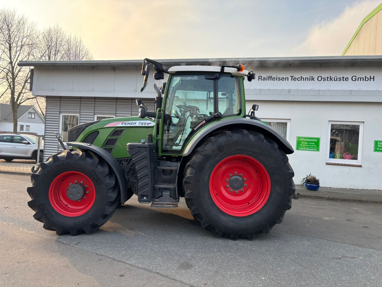 Traktor des Typs Fendt 722 S4, Gebrauchtmaschine in Eckernförde (Bild 2)