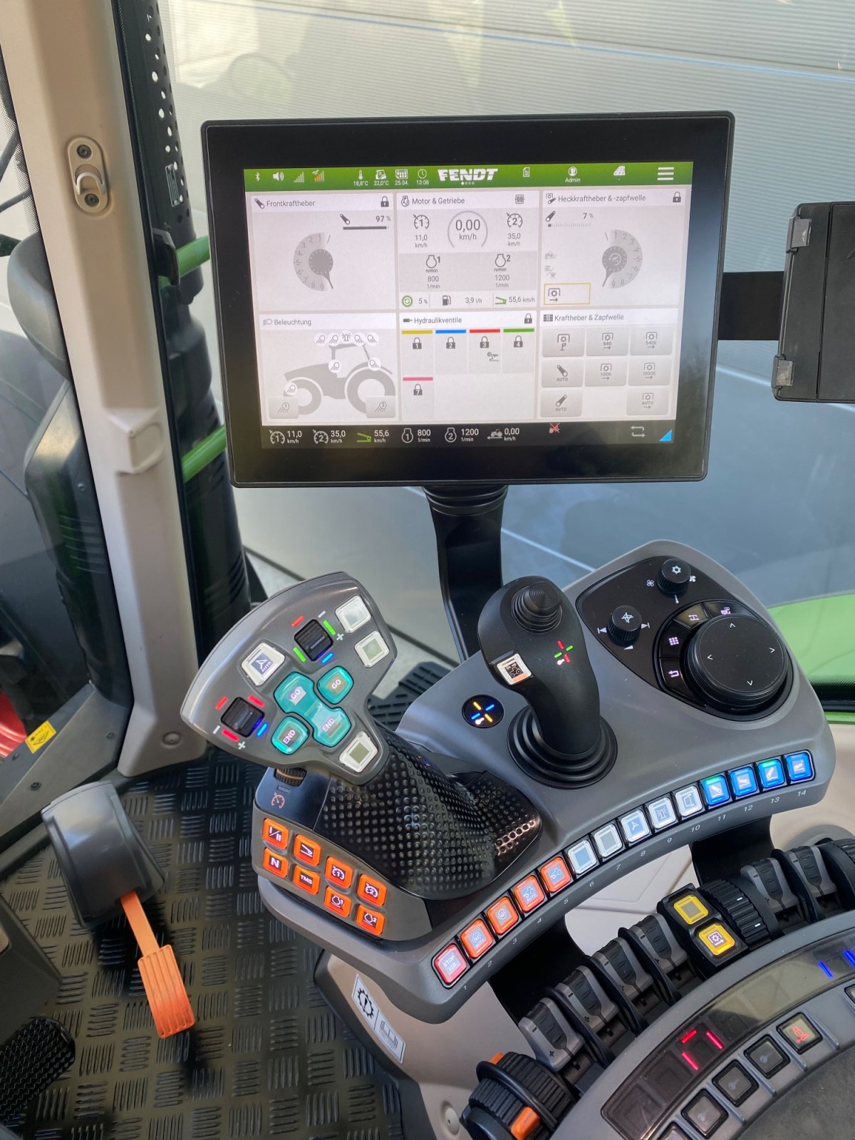 Traktor tip Fendt 722 Vario Gen.6 Profi+ Setting2 Profiplus RTK LED Evolution (724 720 718), Gebrauchtmaschine in Weigendorf (Poză 8)