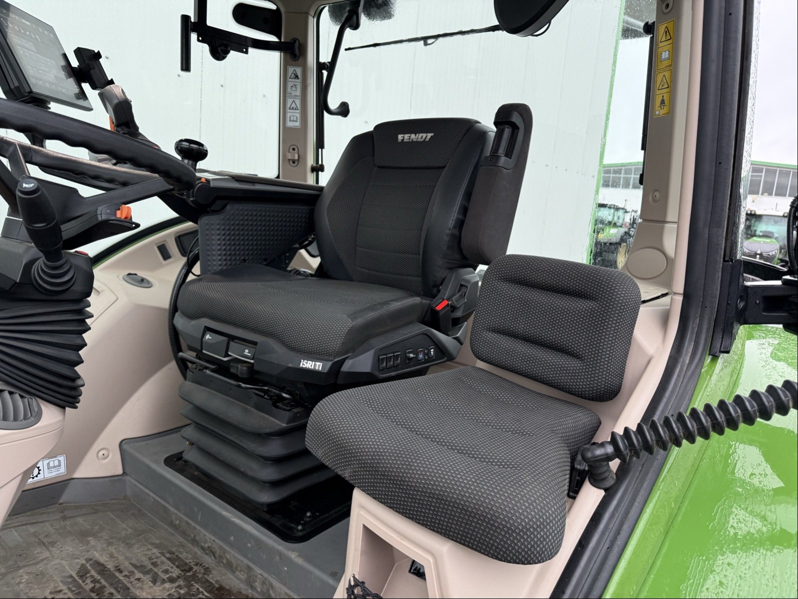 Traktor типа Fendt 722 Vario Gen7 PowerPlus, Gebrauchtmaschine в Bützow (Фотография 13)