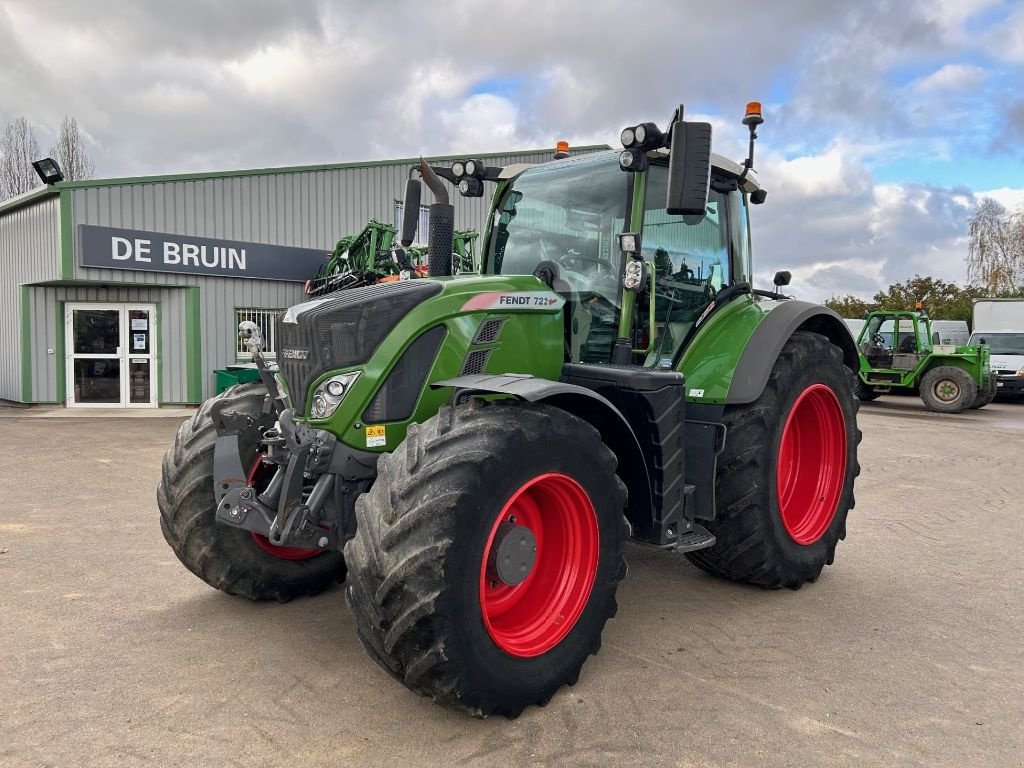 Traktor van het type Fendt 722 Vario PROFI +, Gebrauchtmaschine in CERISIERS (Foto 1)