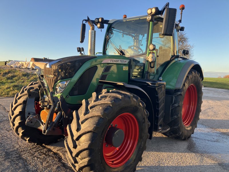 Traktor of the type Fendt 722 Vario Profi, Mietmaschine in Mauerkirchen (Picture 1)