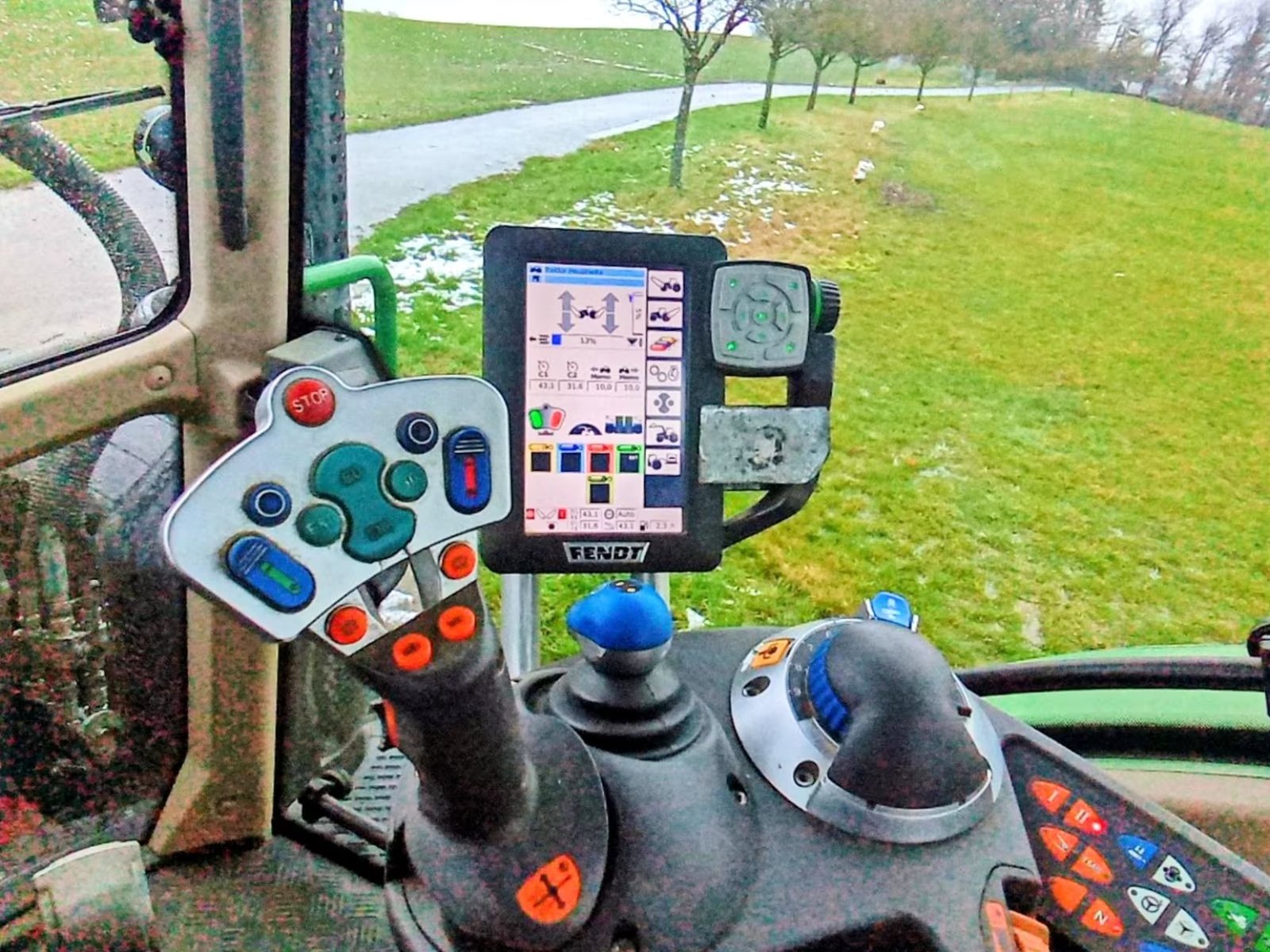 Traktor des Typs Fendt 722 Vario, Gebrauchtmaschine in Palzem (Bild 3)