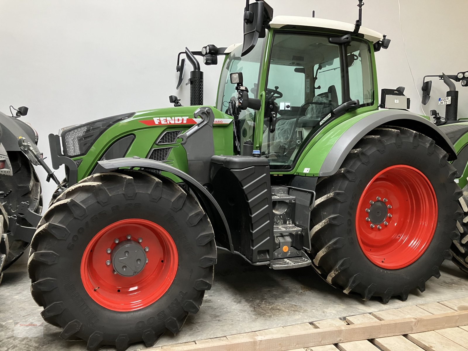 Traktor des Typs Fendt 724 Gen 6 Profi+ FendtONE, Neumaschine in Schwandorf (Bild 1)