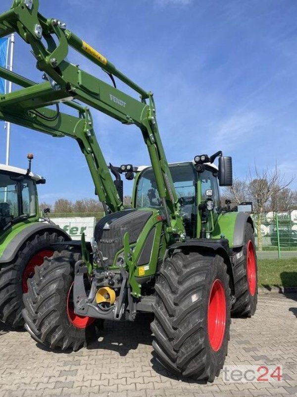 Traktor от тип Fendt 724 Gen6 mit Frontlader, Neumaschine в Gundersheim (Снимка 1)