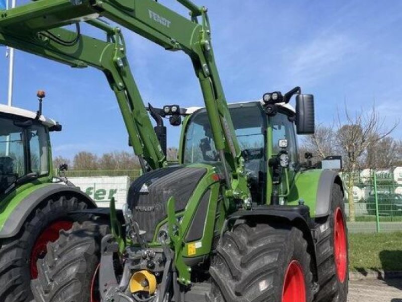 Traktor от тип Fendt 724 Gen6 mit Frontlader, Neumaschine в Gundersheim
