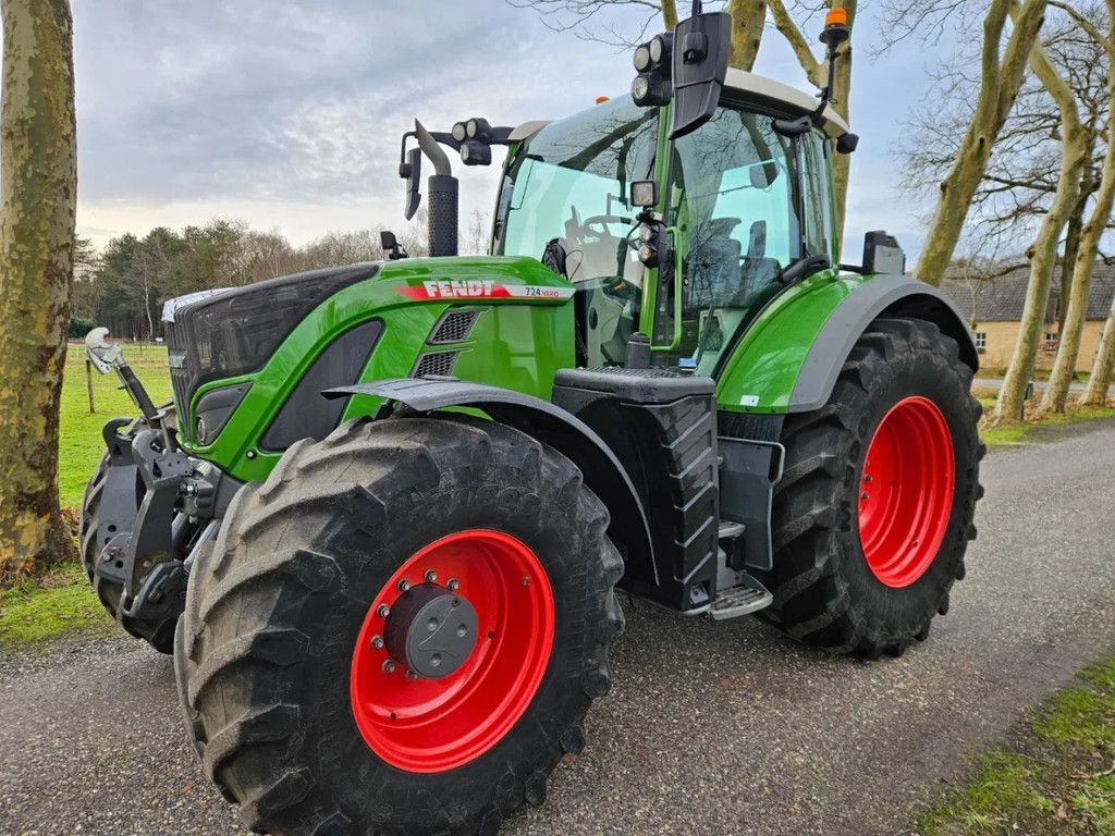 Traktor типа Fendt 724 Gen6 Power Plus ( 718 720 722 ), Gebrauchtmaschine в Bergen op Zoom (Фотография 2)