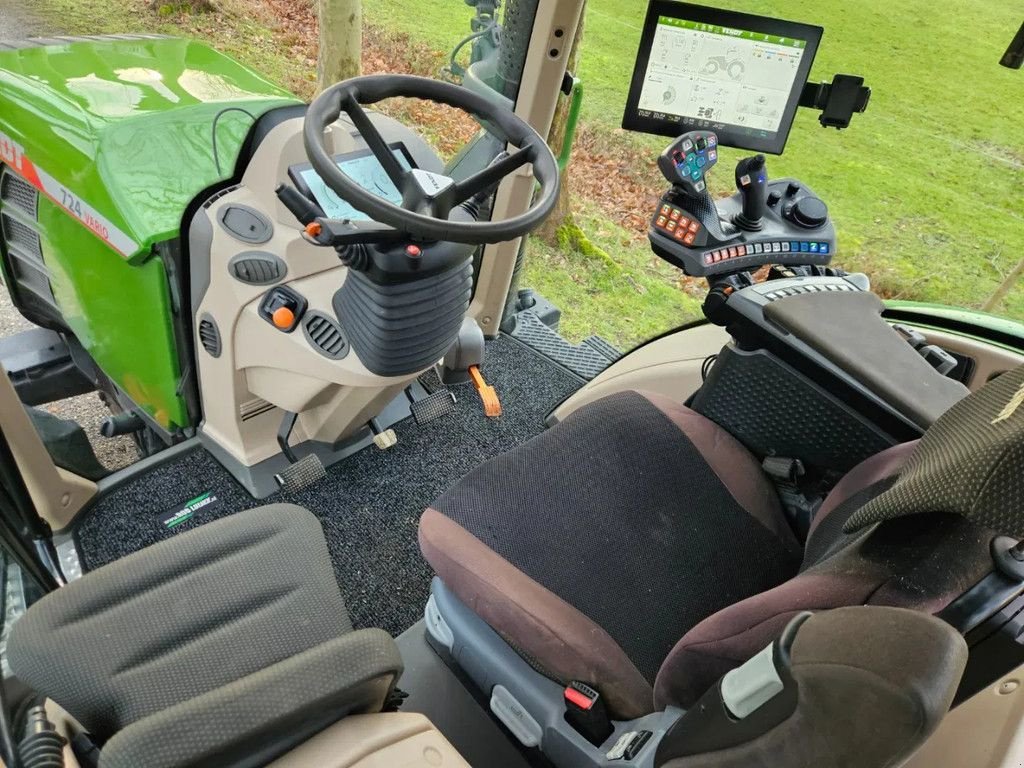 Traktor типа Fendt 724 Gen6 Power Plus ( 718 720 722 ), Gebrauchtmaschine в Bergen op Zoom (Фотография 11)