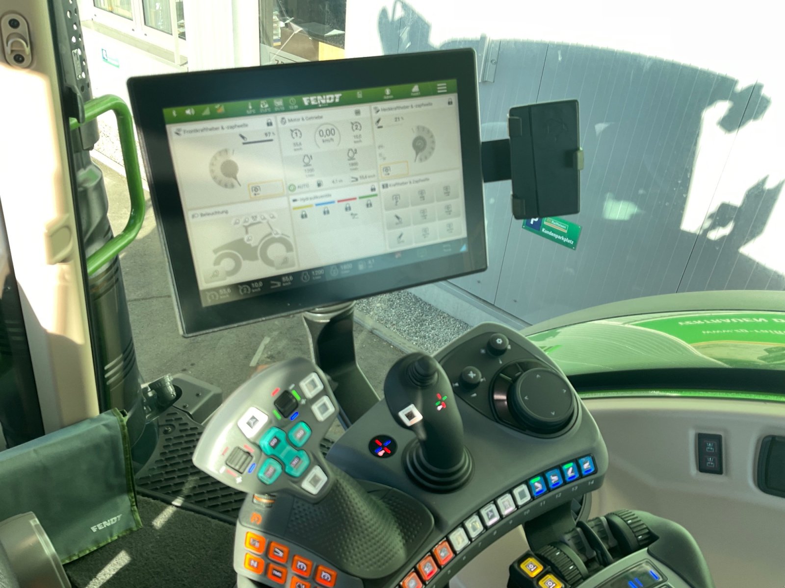 Traktor типа Fendt 724 Gen6 Power Plus Setting 2, Neumaschine в Mühlhausen-Ehingen (Фотография 5)