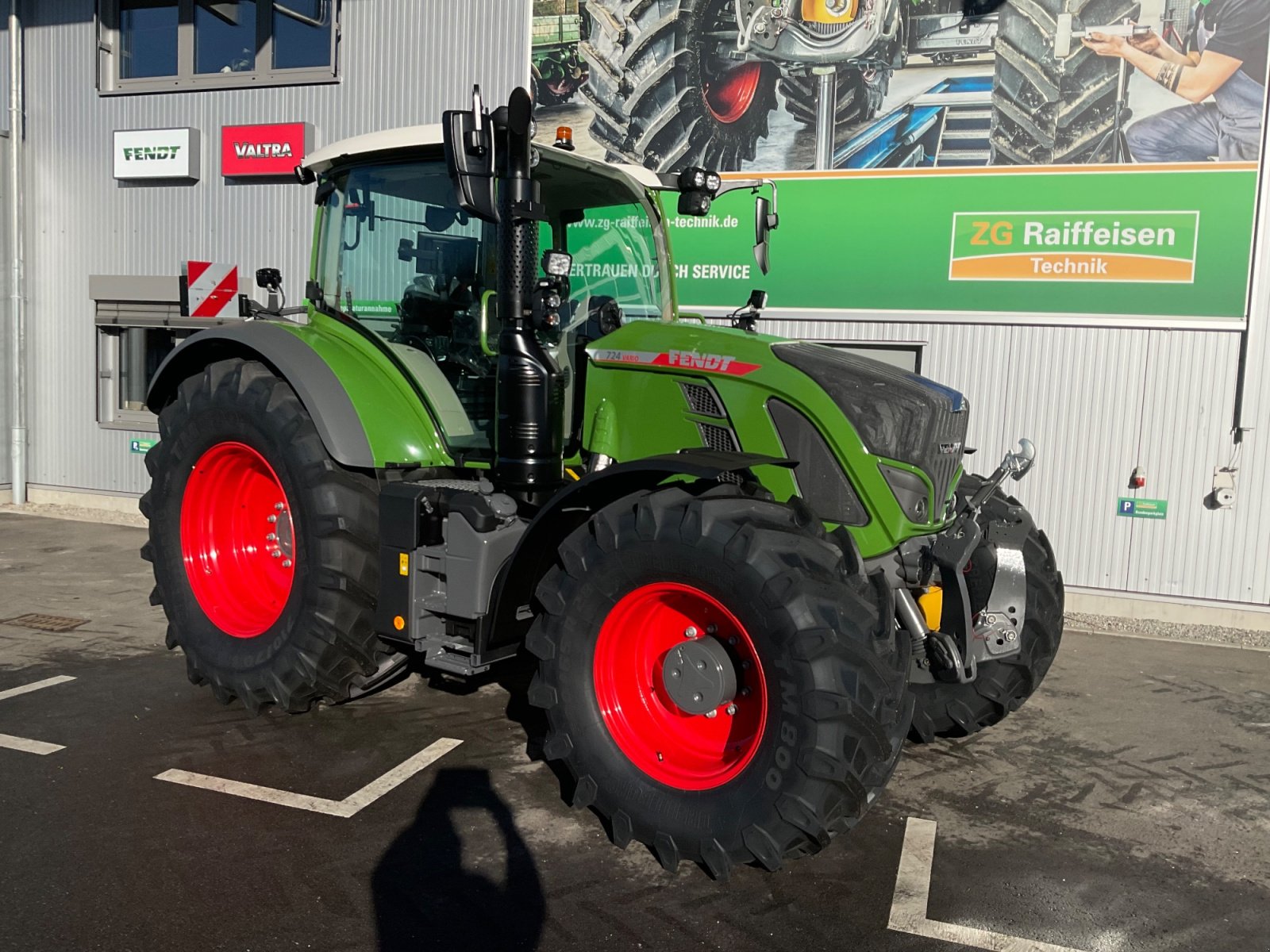Traktor типа Fendt 724 Gen6 Power Plus Setting 2, Neumaschine в Mühlhausen-Ehingen (Фотография 2)