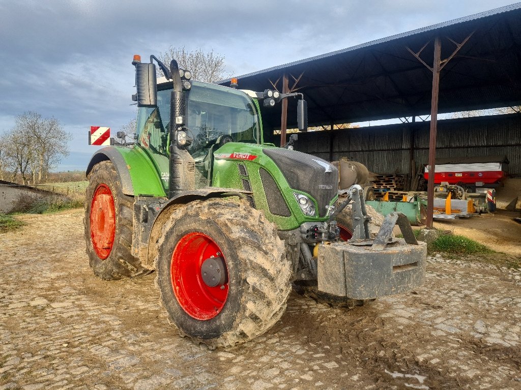 Traktor типа Fendt 724 Gen6 Profi+, Gebrauchtmaschine в Calmont (Фотография 1)