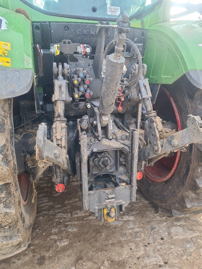 Traktor типа Fendt 724 Gen6 Profi+, Gebrauchtmaschine в Calmont (Фотография 10)
