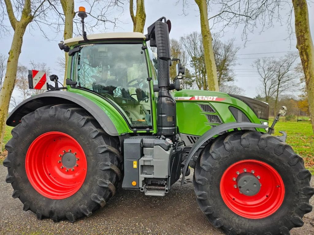 Traktor du type Fendt 724 Gen6 Profi Plus Setting 2 3de scherm (718 720 722), Gebrauchtmaschine en Bergen op Zoom (Photo 7)