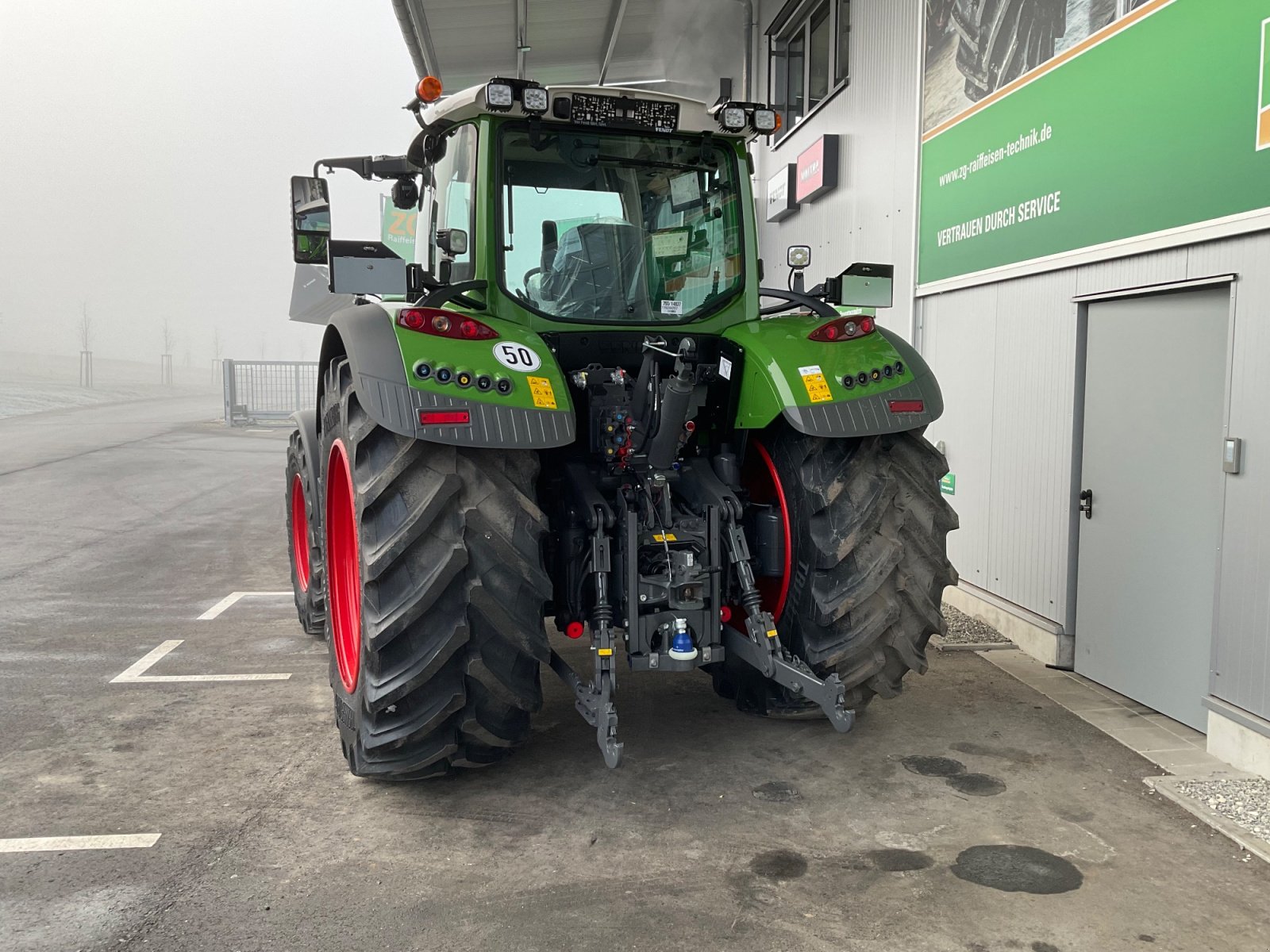 Traktor des Typs Fendt 724 Gen6 Profi Plus Setting 2, Neumaschine in Mühlhausen-Ehingen (Bild 3)