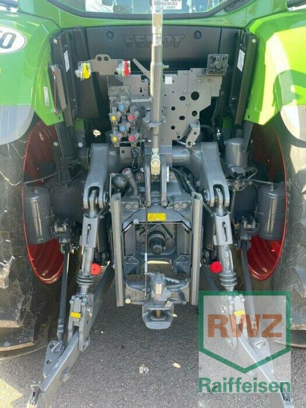 Traktor des Typs Fendt 724 Gen6 Profi Plus, Neumaschine in Lebach (Bild 2)