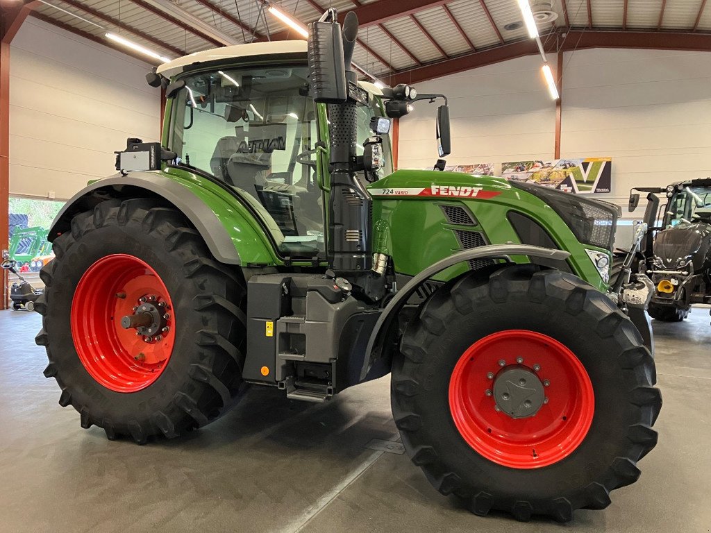 Traktor typu Fendt 724 Gen6 Profi+ Set. 2, Gebrauchtmaschine w Schaffhausen (Zdjęcie 2)