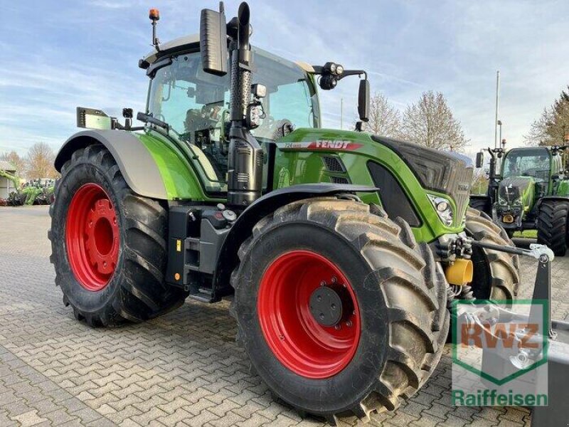 Traktor van het type Fendt 724 Gen6 Setting MegaBereifung, Ausstellungsmaschine in Rommerskirchen (Foto 3)