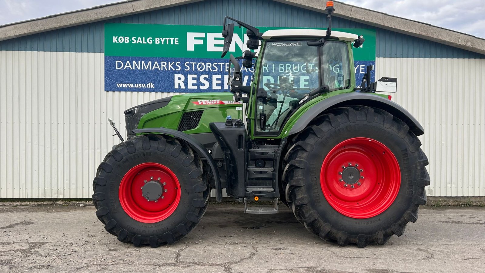 Traktor des Typs Fendt 724 Gen7 Power Plus Setting 2 Front PTO Godt udstyret, Gebrauchtmaschine in Rødekro (Bild 1)