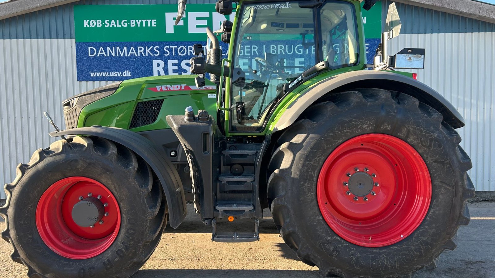 Traktor типа Fendt 724 Gen7 Power Plus Setting 2 Front PTO, Godt udstyret, Gebrauchtmaschine в Rødekro (Фотография 1)