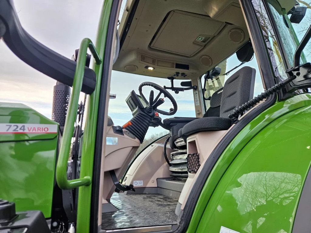 Traktor типа Fendt 724 Gen7 Profi Plus 150 std!! (720 722 726 728 ), Gebrauchtmaschine в Bergen op Zoom (Фотография 9)