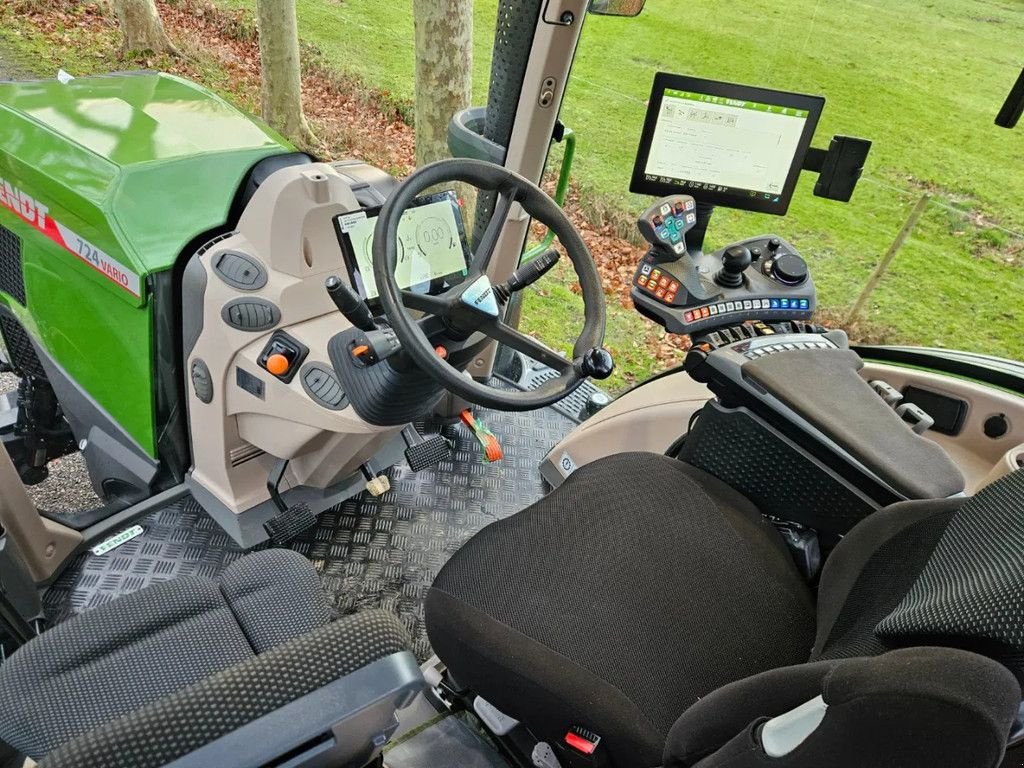 Traktor типа Fendt 724 Gen7 Profi Plus 150 std!! (720 722 726 728 ), Gebrauchtmaschine в Bergen op Zoom (Фотография 11)