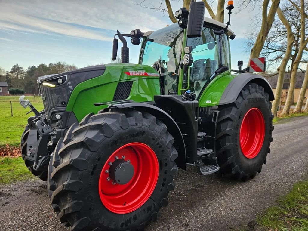 Traktor типа Fendt 724 Gen7 Profi Plus 150 std!! (720 722 726 728 ), Gebrauchtmaschine в Bergen op Zoom (Фотография 3)