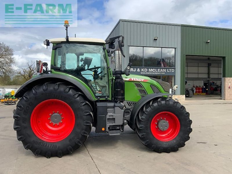 Traktor of the type Fendt 724 power plus tractor (st26344), Gebrauchtmaschine in SHAFTESBURY
