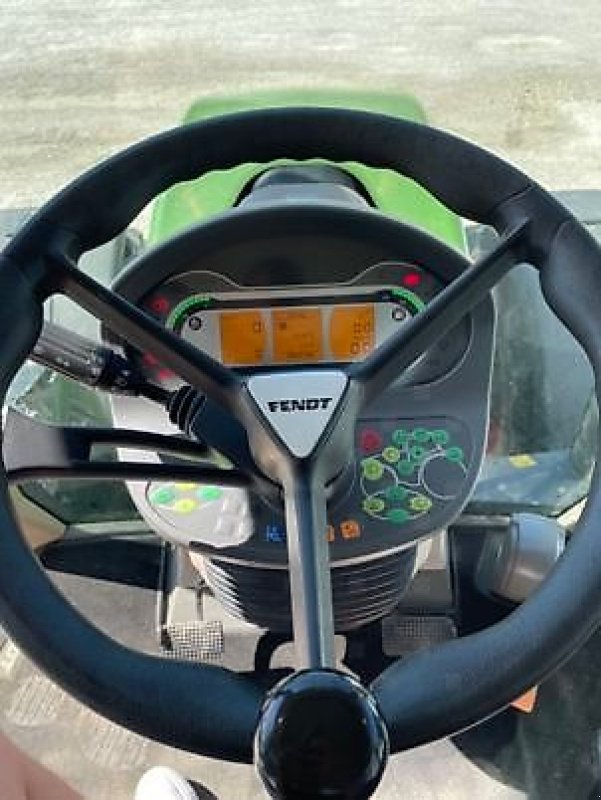 Traktor типа Fendt 724 profi+, Gebrauchtmaschine в Monferran-Savès (Фотография 8)