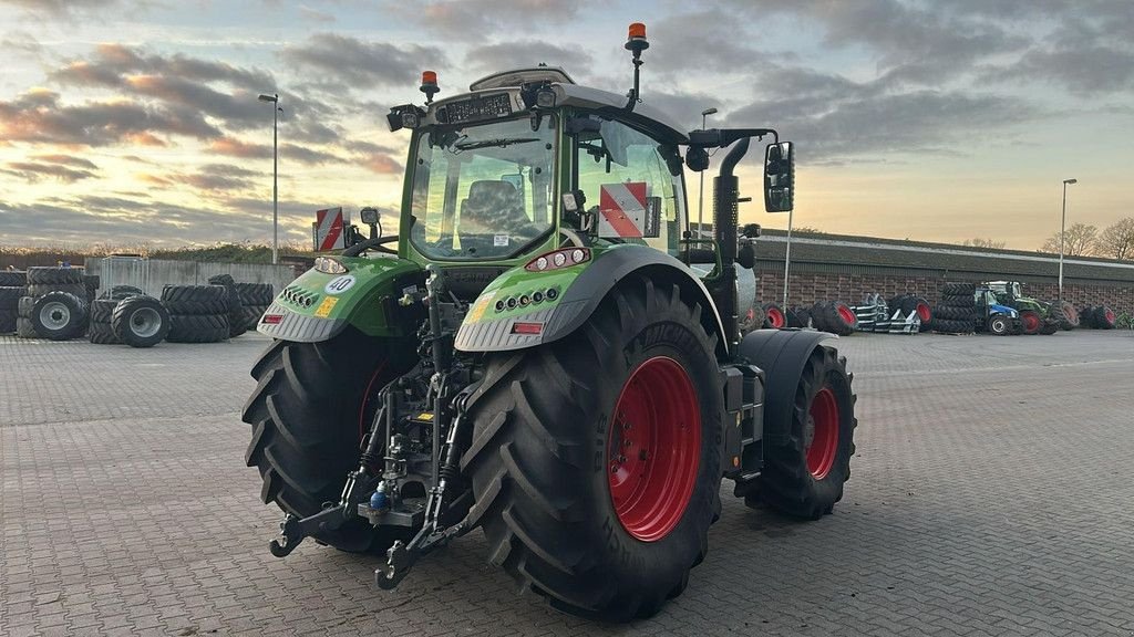 Traktor of the type Fendt 724 Profi Plus GEN6, Gebrauchtmaschine in Hapert (Picture 4)