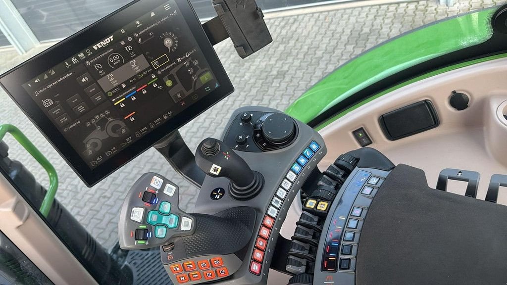 Traktor of the type Fendt 724 Profi Plus GEN6, Gebrauchtmaschine in Hapert (Picture 9)