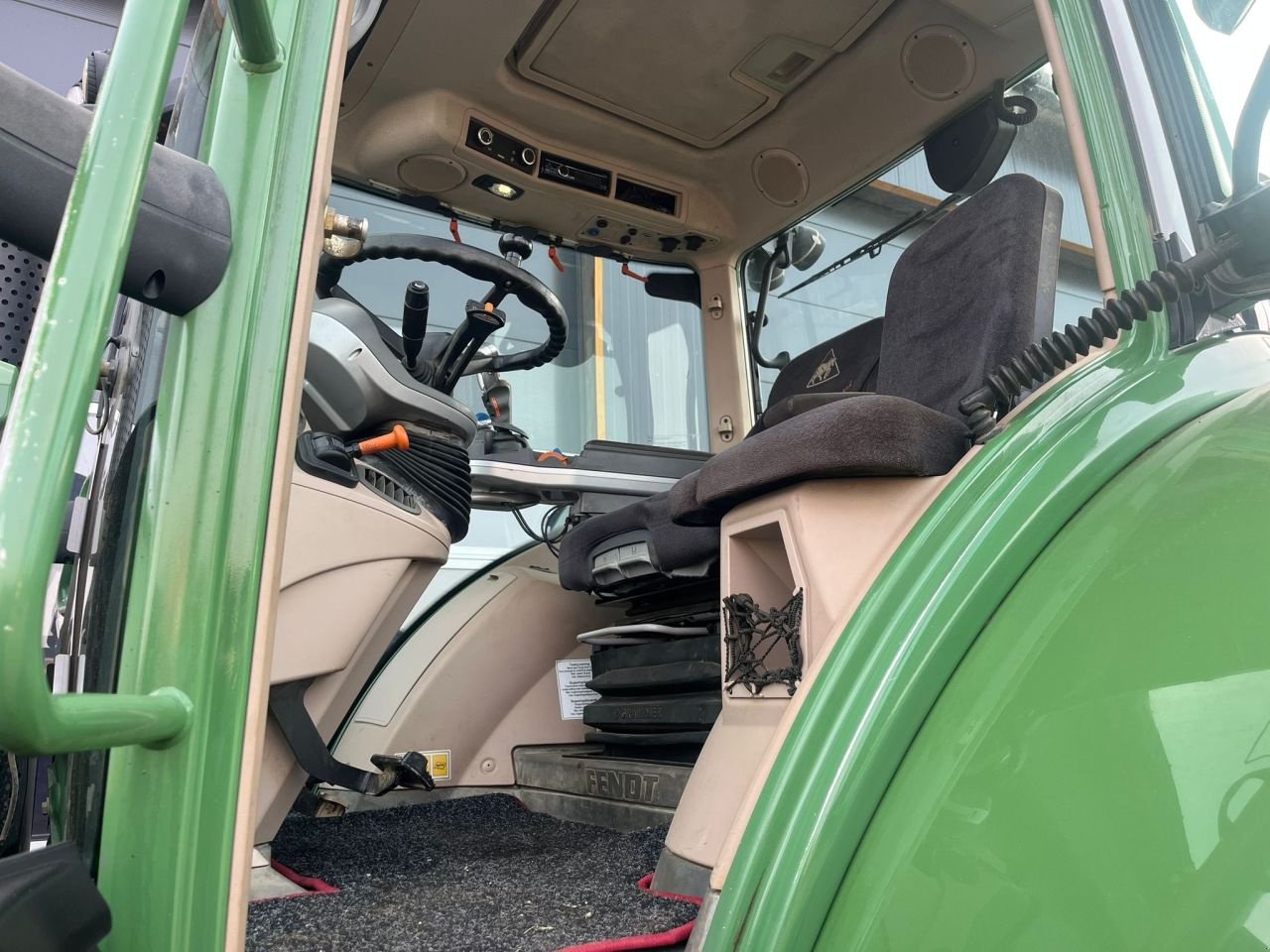 Traktor типа Fendt 724 profiplus, Gebrauchtmaschine в Wapenveld (Фотография 9)