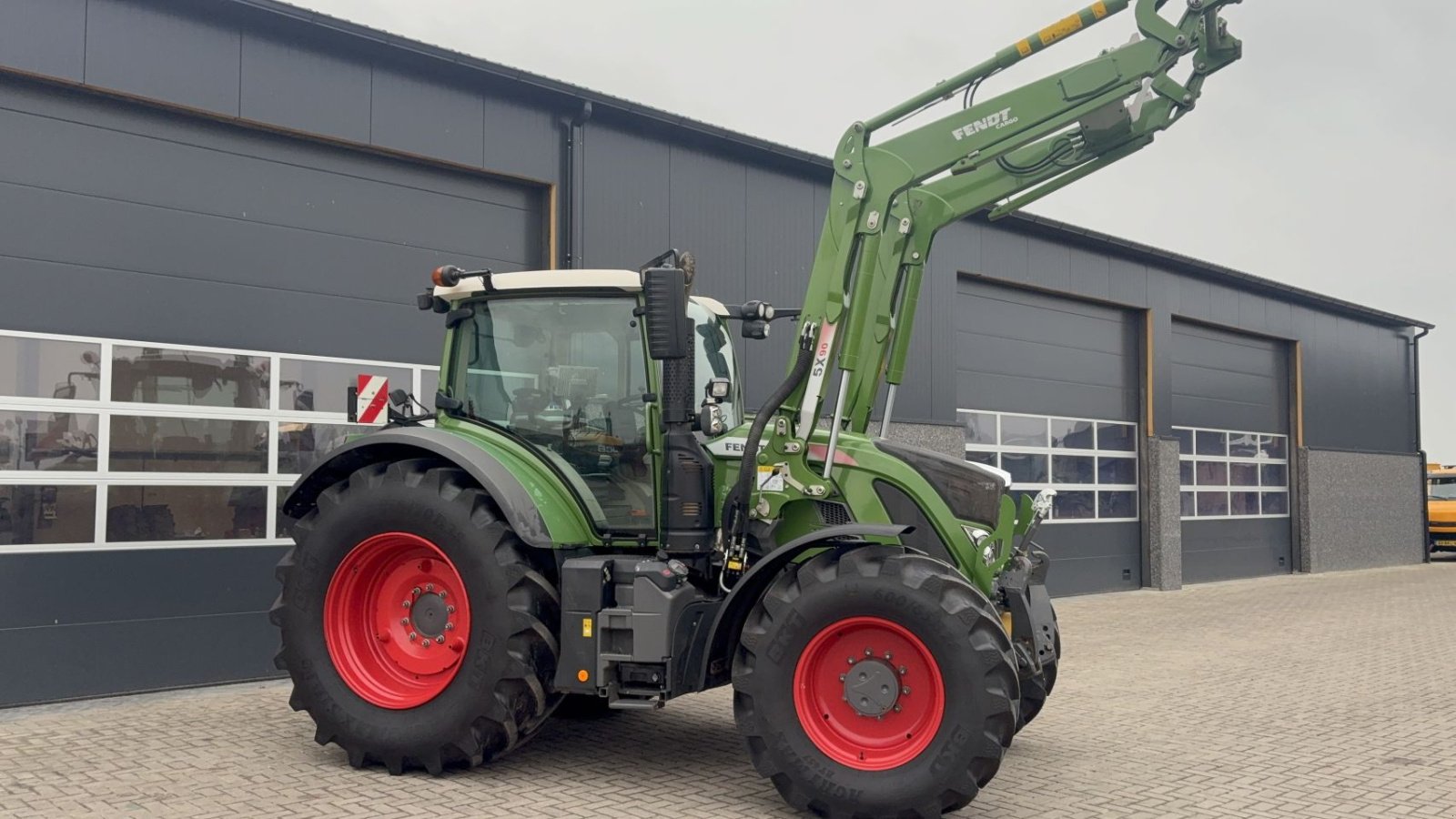 Traktor za tip Fendt 724 profiplus, Gebrauchtmaschine u Wapenveld (Slika 1)